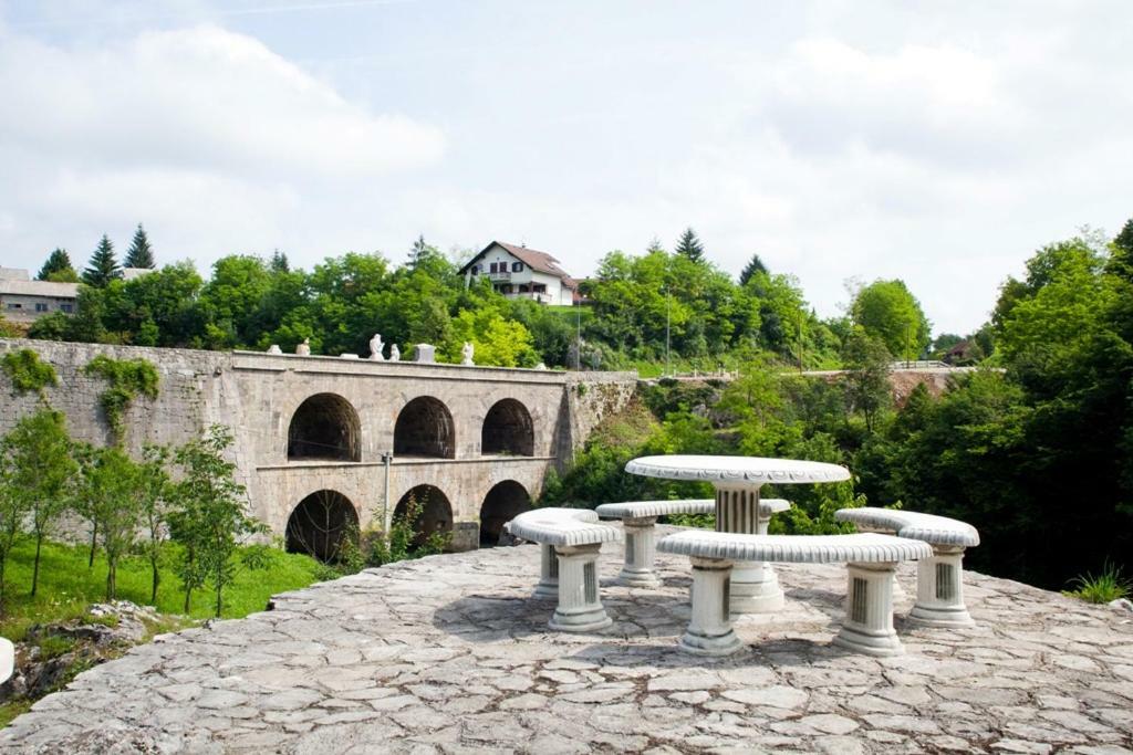 Apartman Nino Tounj Exteriér fotografie